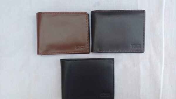 Genuine leather wallet for men - classic bi-fold brown